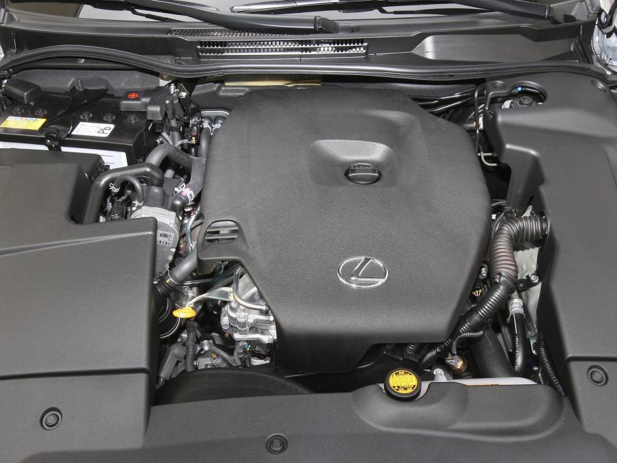  Lexus IS220d F-Sport 2010 года  (EU) (фото 6 из 7)